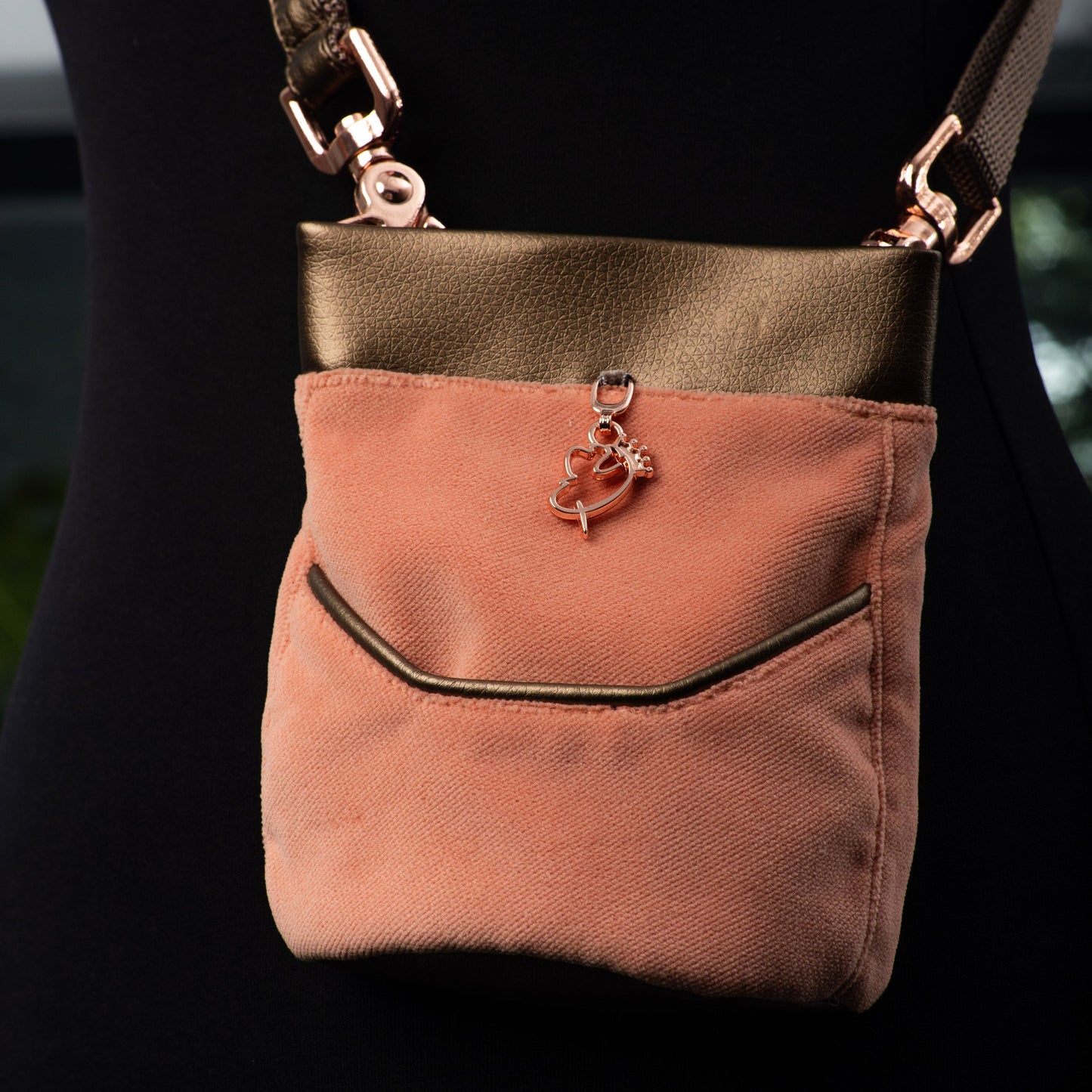 Queen Bag S apricot/ metallic braun